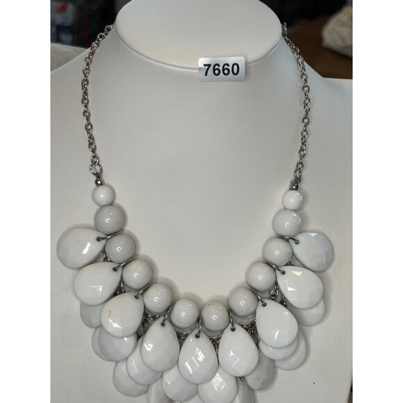 White Teardrop Bead Statement Necklace With Silver Chain - Picture 8 of 8